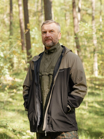 Gotowy na szlak? Oto, w co się ubrać podczas pieszych wędrówek