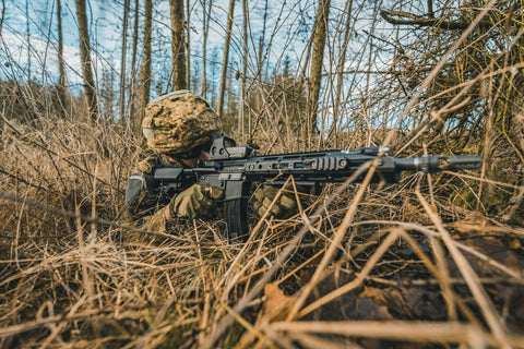 Kamuflaż taktyczny dla Airsoft & Paintball: Który wzór daje przewagę?
