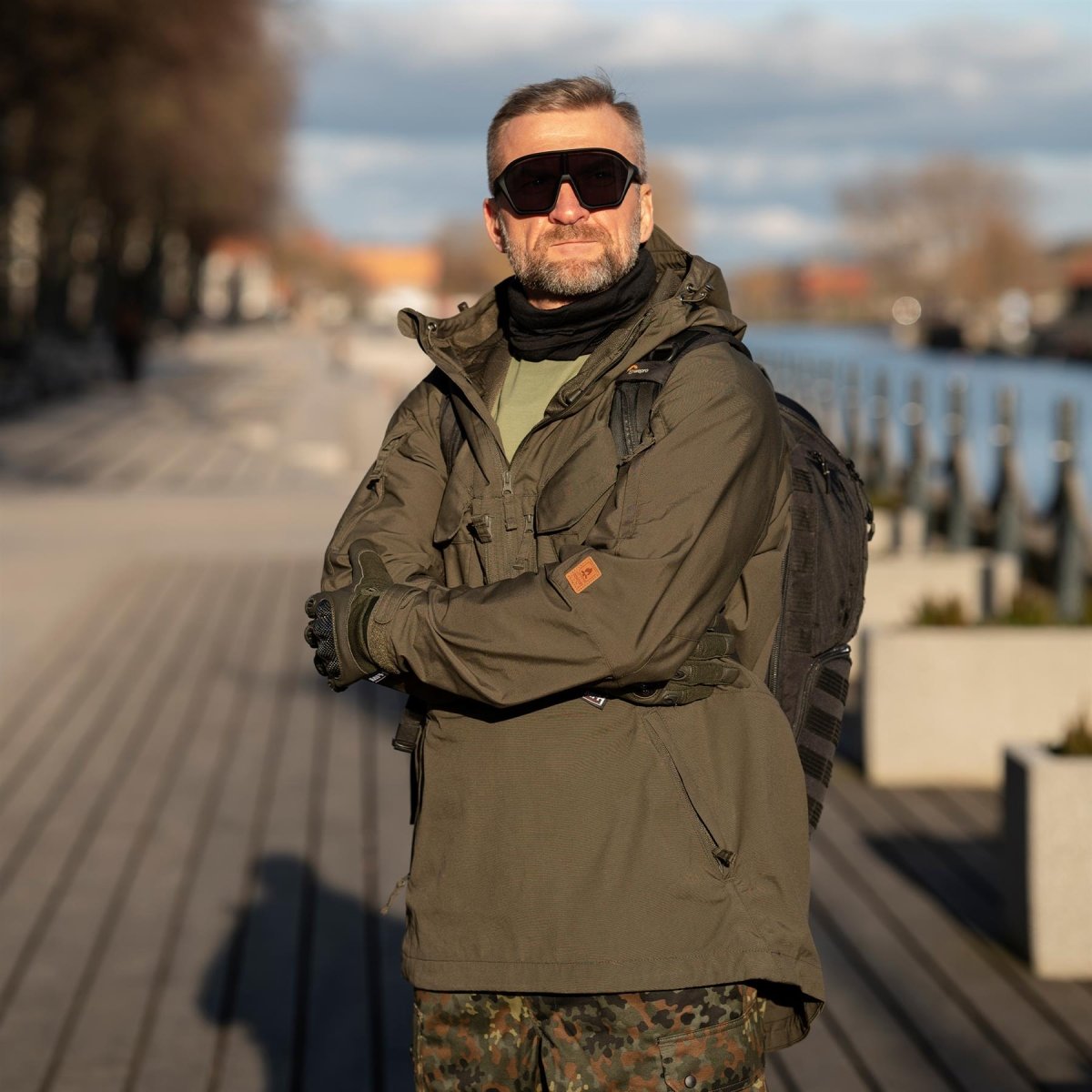 Blochl marki wielofunkcyjny w stylu wojskowym merino szyi chusta czarna nowa