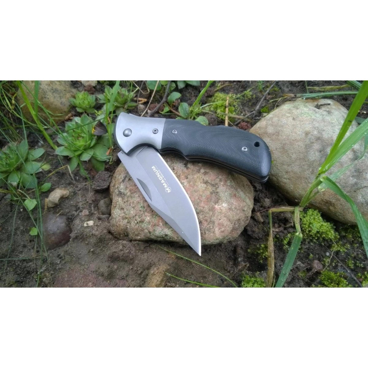 BOKER Grey Eminence Scyzoryk składany z kompaktową czarną rękojeścią z micarty, stal 440A