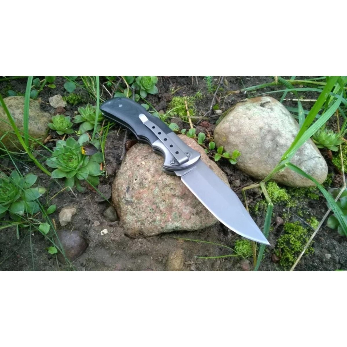 BOKER Grey Eminence Scyzoryk składany z kompaktową czarną rękojeścią z micarty, stal 440A
