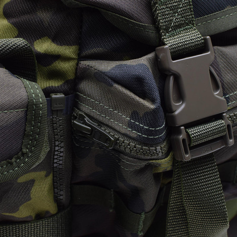 Oryginalna Czech Republika Military Molle Plecak Quick Release Woodland Camo 30L