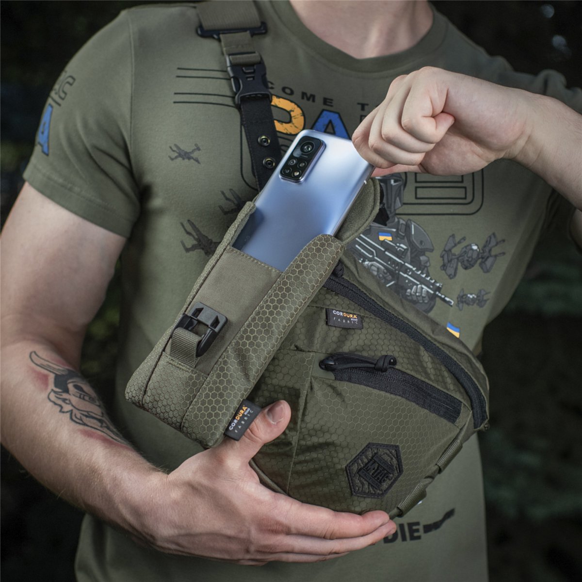 Etui administracyjne M-TAC Elite Wytrzymałe etui na smartfona Cordura HEX w kolorze oliwkowym