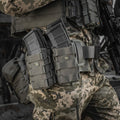 Otwarta podwójna ładownica M-TAC na magazynki Antypoślizgowa gumowana taktyczna Cordura w kolorze oliwkowym