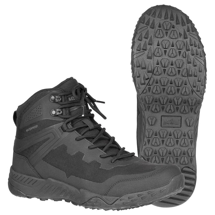 Czarne, wodoodporne buty turystyczne Magnum HI-TEC Ultima 6.0 z wytrzymałą podeszwą zewnętrzną i wyściełanym wysokim wsparciem kostki
