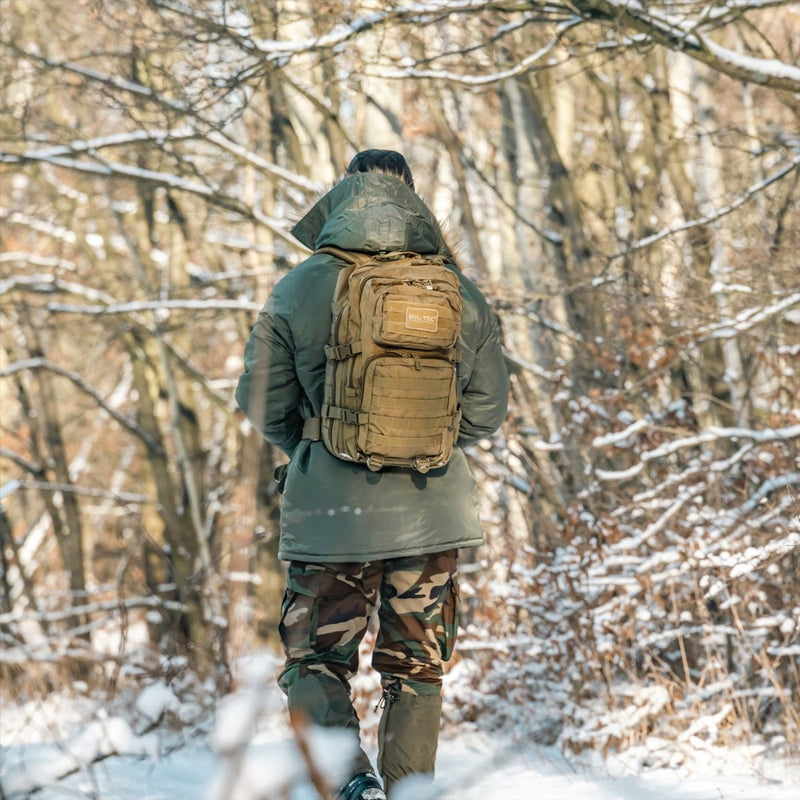 MIL-TEC US Assault Tactical Backpack 36L Ergonomic Formed Formed Ramiona