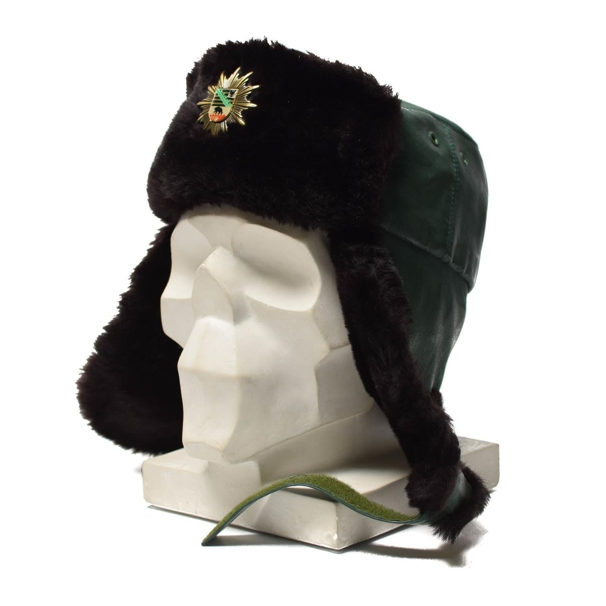 Oryginalna niemiecka policja ciepła zimowa czapka zimna pogoda Faux Fur Ushanka odznaka nowa
