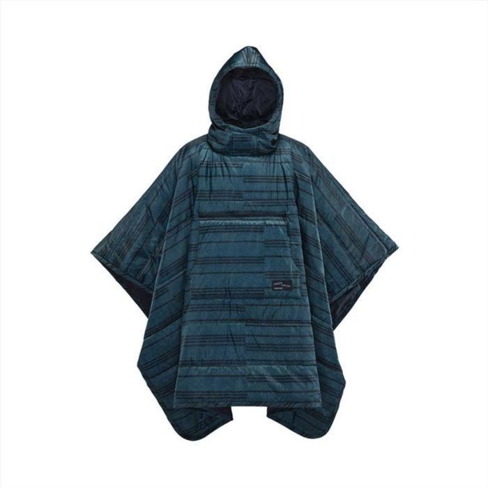 Outdoorowy koc poncho Therm-a-Rest Honcho z niebieskiej tkaniny ripstop, wodoodporny, z kapturem i przednią kieszenią